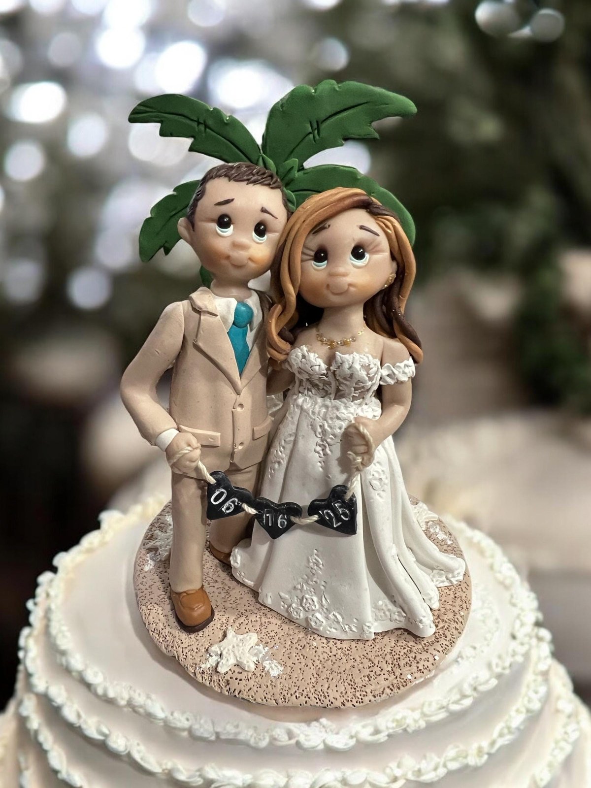 Custom Wedding Cake Topper: Cartoon Bride & Groom Keepsake by Lynn's Little Creations