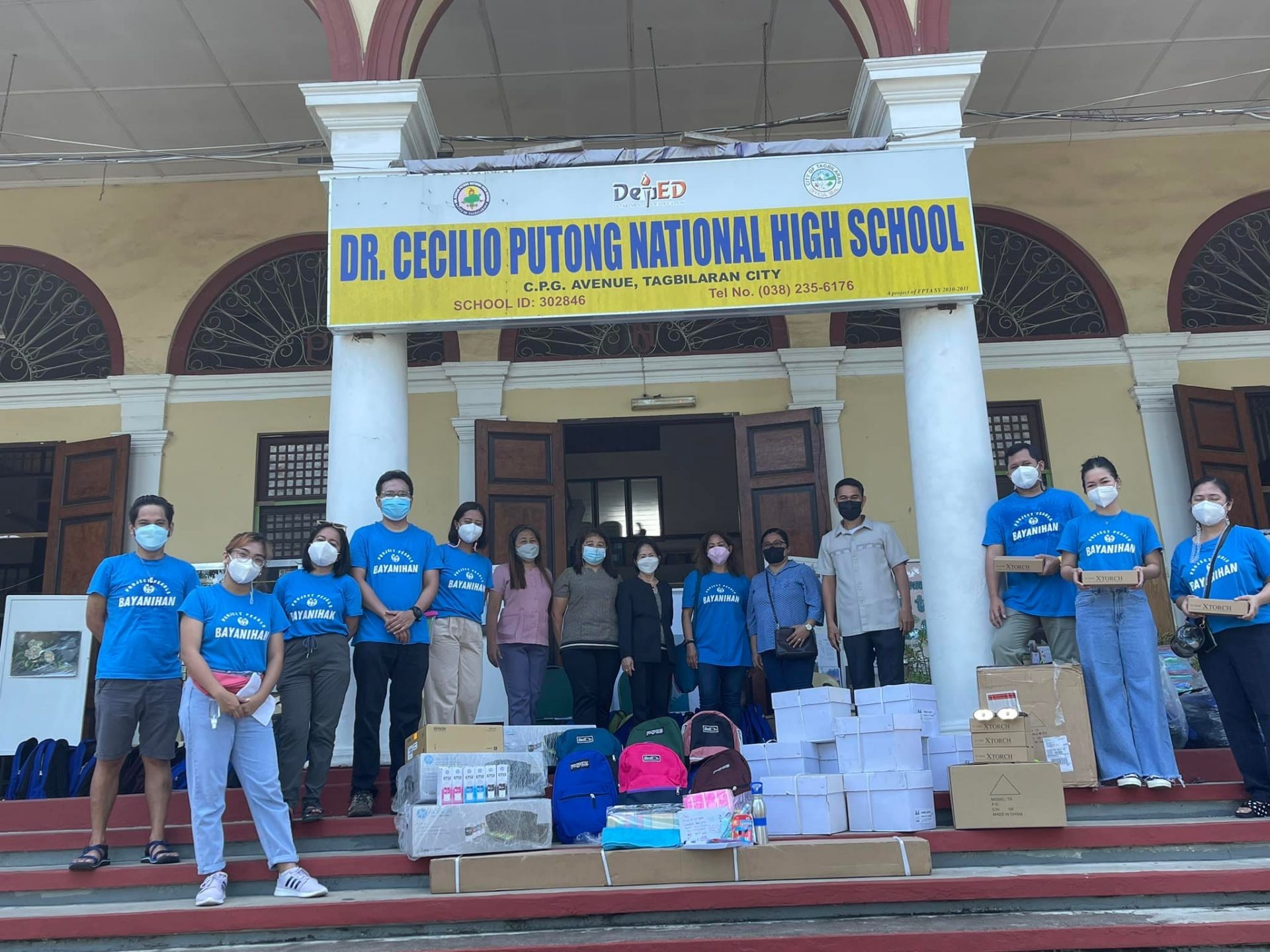 Bayanihan relief outreach in Bohol