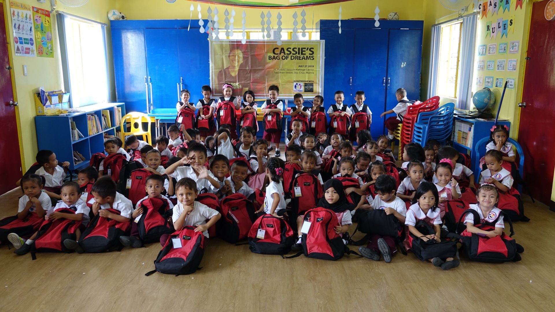 Students with Cassie's Bag of Dreams school supplies