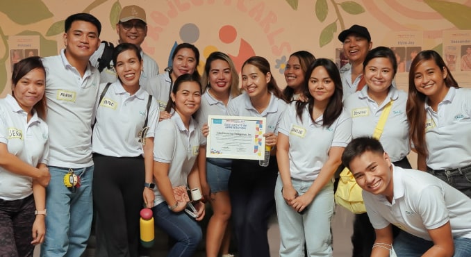 Tala Philippines and Project PEARLS participants at a financial literacy activity