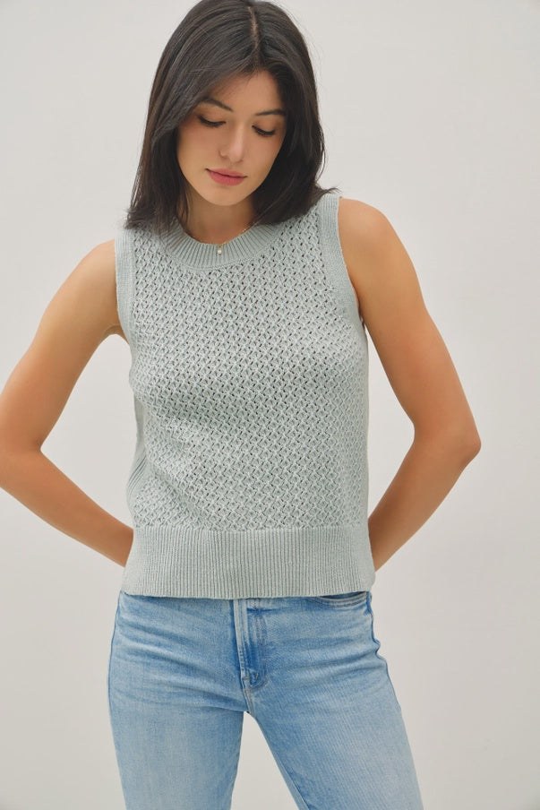 Crochet sleeveless knit sweater