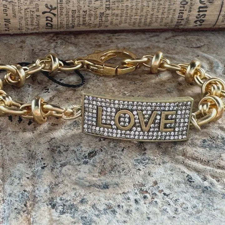Love glow bracelet