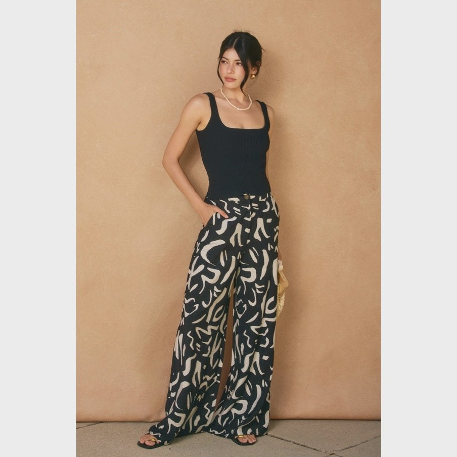 Black pants geometric