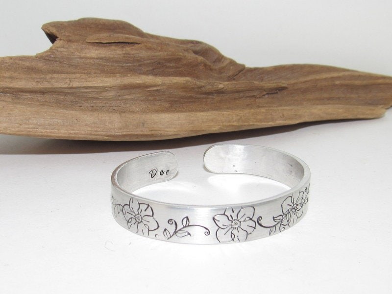 Sterling silver December Birth flower bracelet, stamped jewelry, personalized jewelry, brides maids gifts, nature flower jewelry, view 3