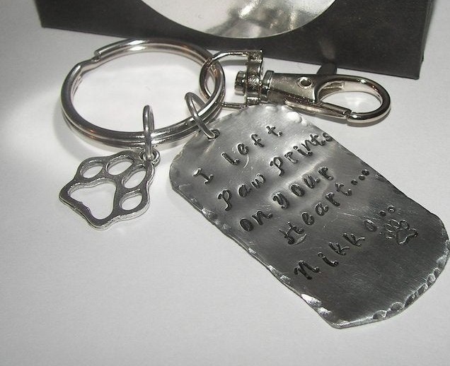 pet memorial key ring, hand stamped pet memorial gift, Personalized dog mom key ring, handstamped jewelry, view 3