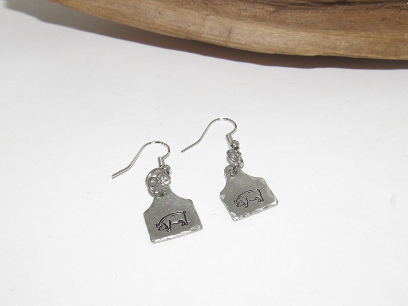 pig earrings, dangle drop earrings, farm animal jewelry, farm life jewelry , personalized earrings , stamped jewelry, bff cow lover gift