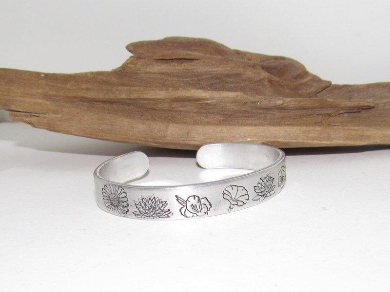 Sterling silver Mothers flower bracelet, Kids birth month flower, personalized hand stamped jewelry, gift for mom , flower jewelry, view 5
