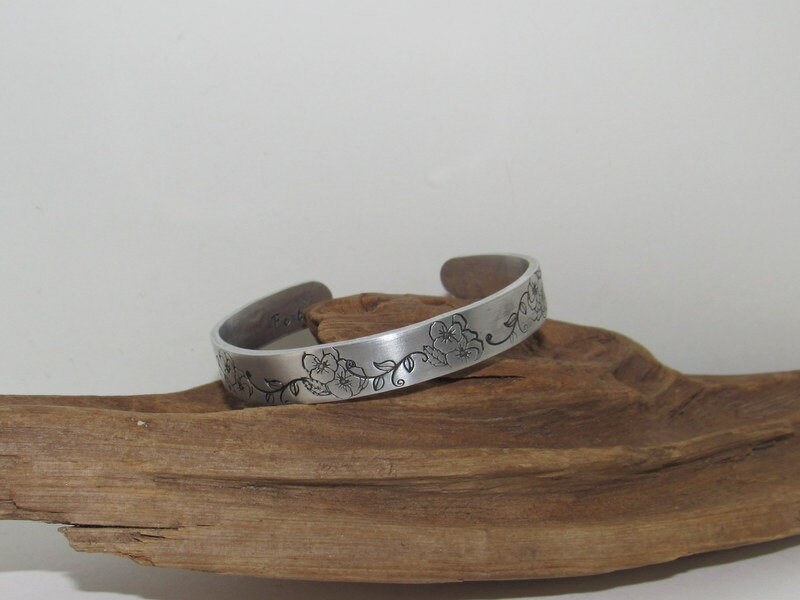 February Birth flower bracelet, stamped jewelry, personalized jewelry, brides maids gifts, nature flower jewelry, view 2
