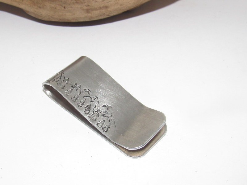 Custom mountain theme money clip for dad, western theme money clip, groomsmen gift, gift for husband, graduation gift for him