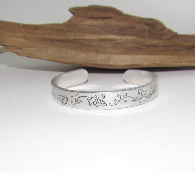 Grape vine bracelet, gift for wine lover, Personalized plant Adjustable stamped cuff bracelet, stamped jewelry,