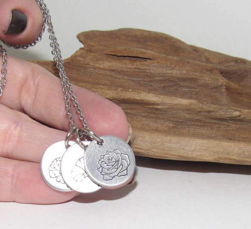 Mothers kids Birth flower necklace, birth month flower gift, personalized hand stamped jewelry, Mothers day gift for mom , flower jewelry, view 2