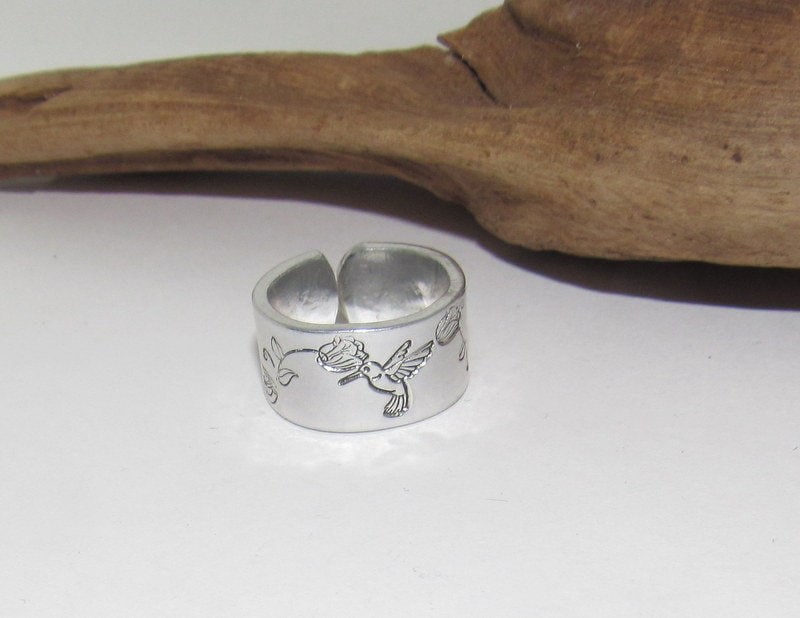 Humming bird Adjustable stamped ring, humming bird lover aluminum ring, inspiration rings, adjustable silver ring, stamped jewelry,