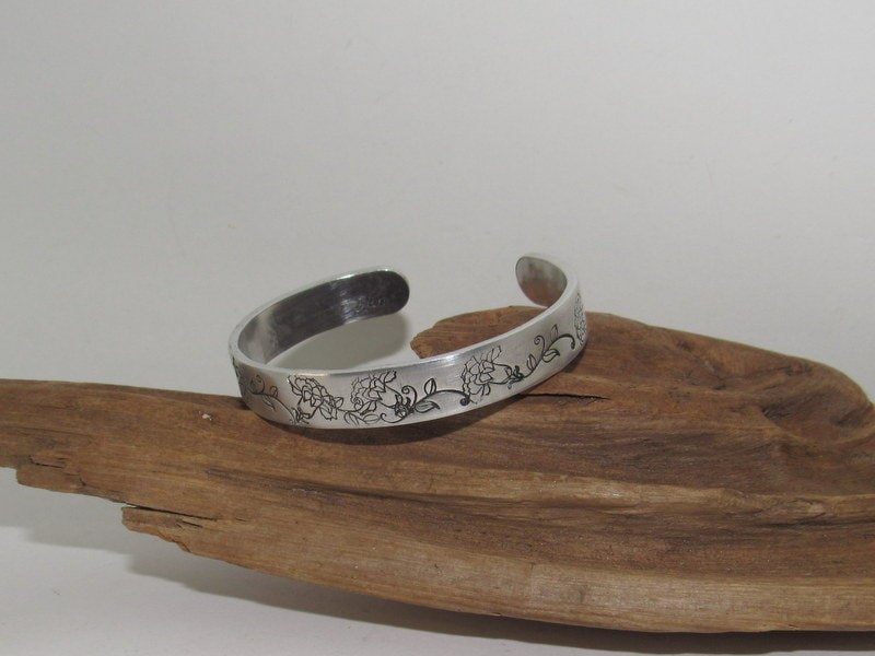 Sterling silver January Birth flower bracelet, stamped jewelry, personalized jewelry, brides maids gifts, nature flower jewelry, view 3