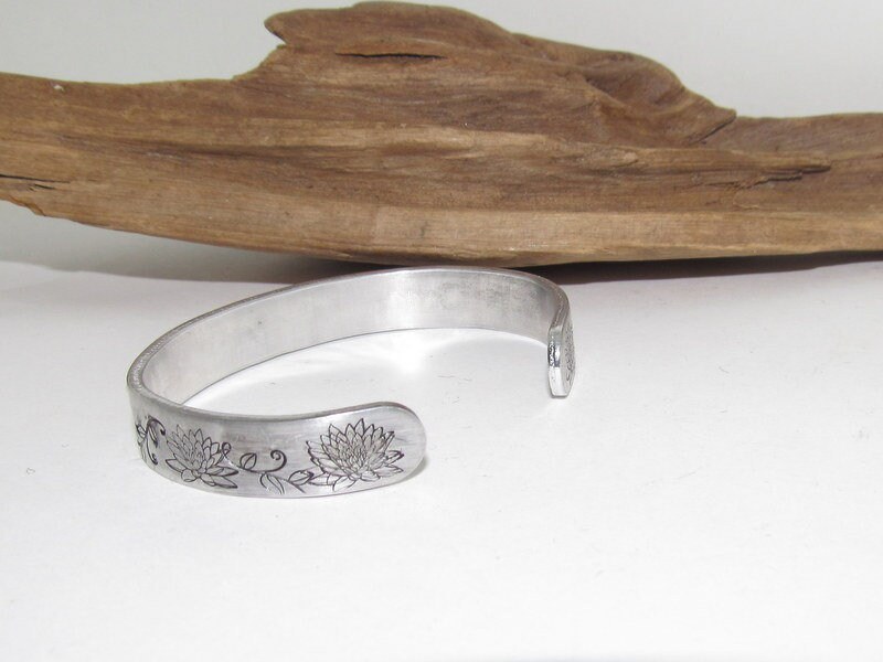 July Birth flower bracelet, stamped jewelry, personalized jewelry, brides maids gifts, nature flower jewelry, view 6