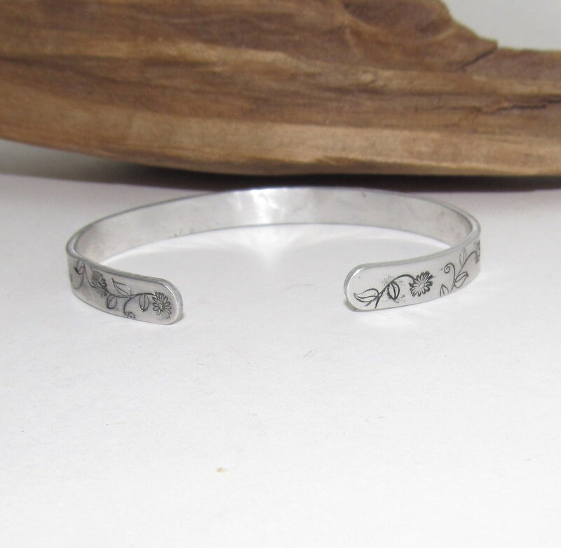 April skinny Birth flower bracelet, Mothers day gift, stamped personalized jewelry, brides maids gifts, nature flower jewelry, view 3