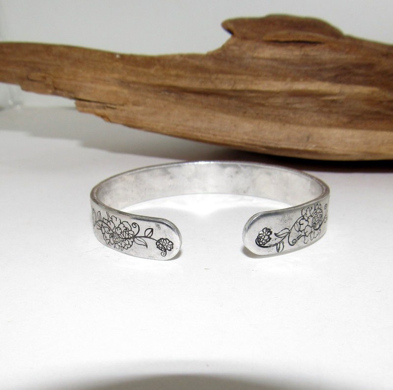 Sterling silver Birth flower bracelet, stamped jewelry, personalized jewelry, brides maids gifts, nature flower jewelry, view 6