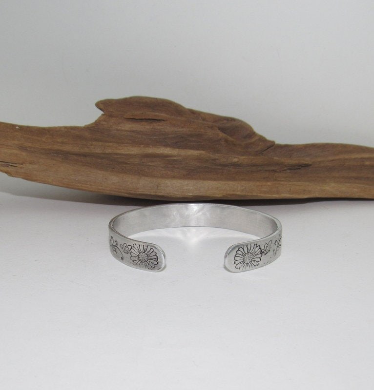 Sterling silver April Birth flower bracelet, stamped jewelry, personalized jewelry, brides maids gifts, nature flower jewelry, view 4