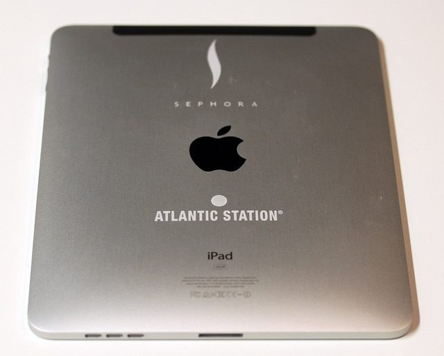 Impressive Gifts to Display Your Brand