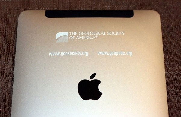 Engraved iPad 3G