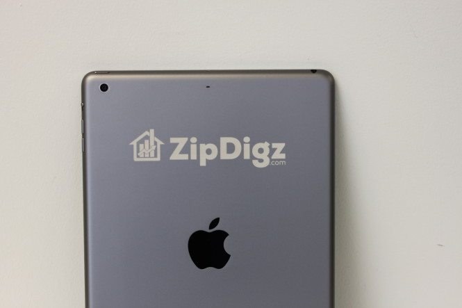 ZipDigz.com Space Gray iPad Engraving