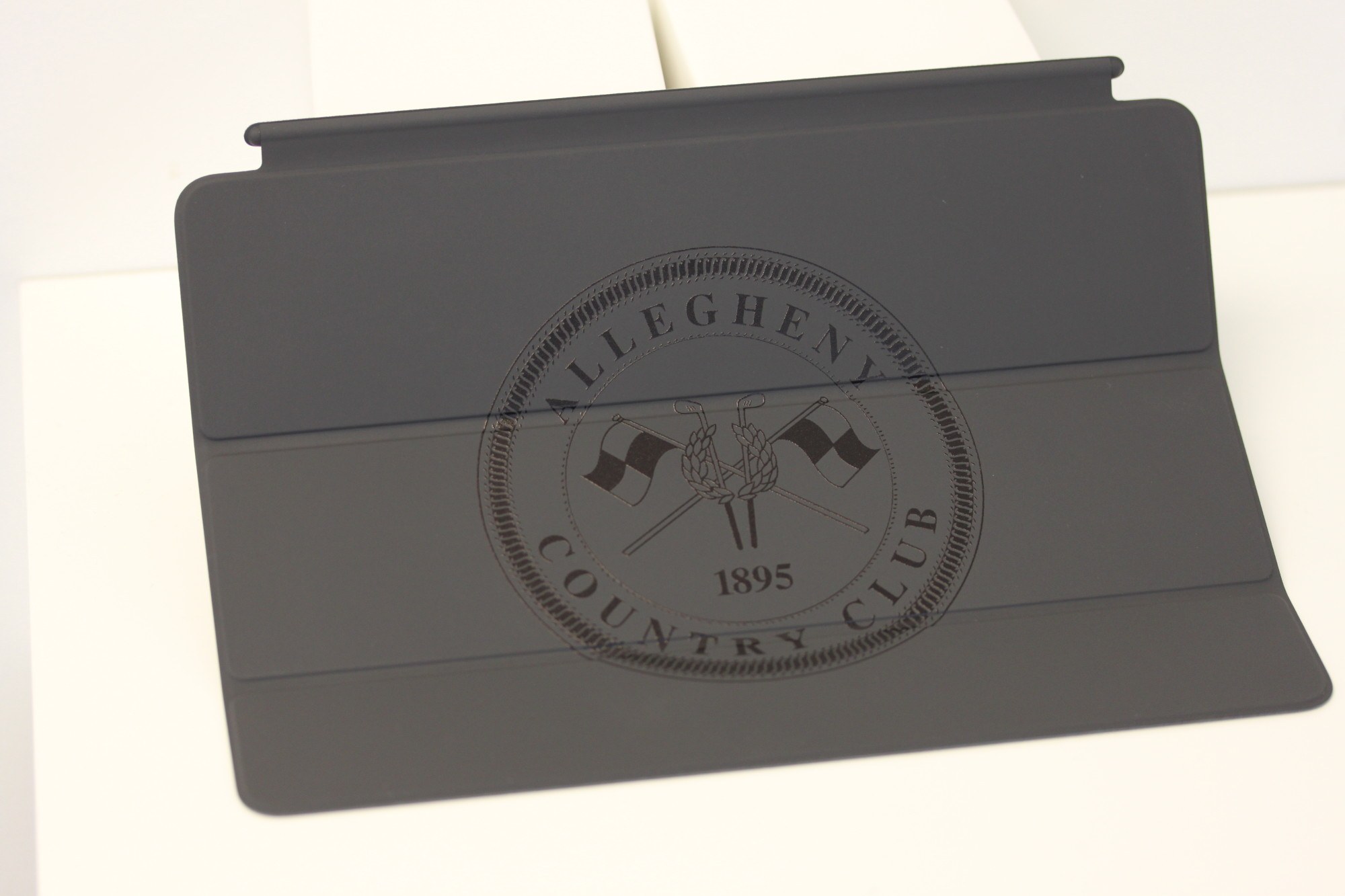 Dark Gray Smart Cover Engraving