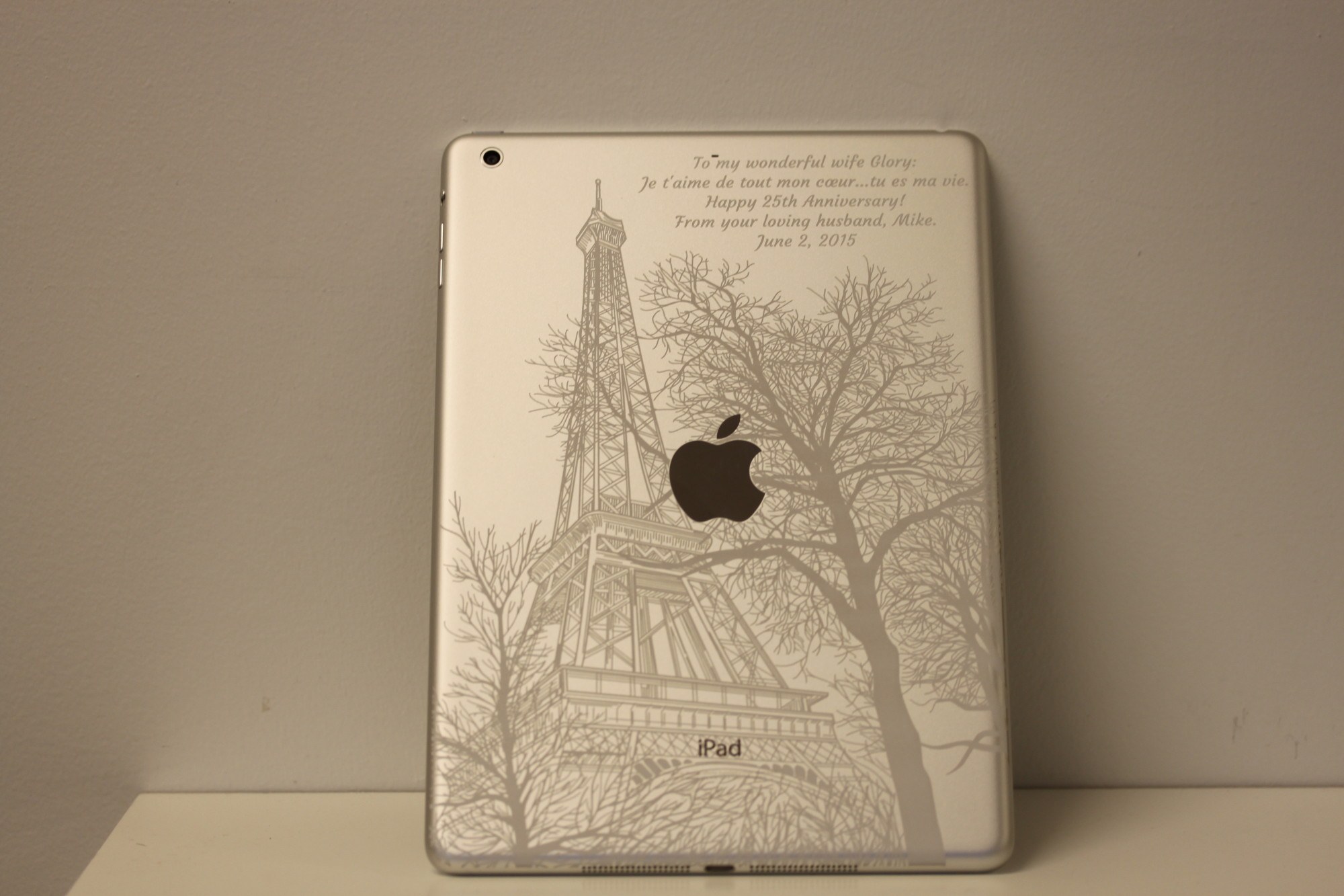 Paris iPad Air Engraving – Silver Anniversary