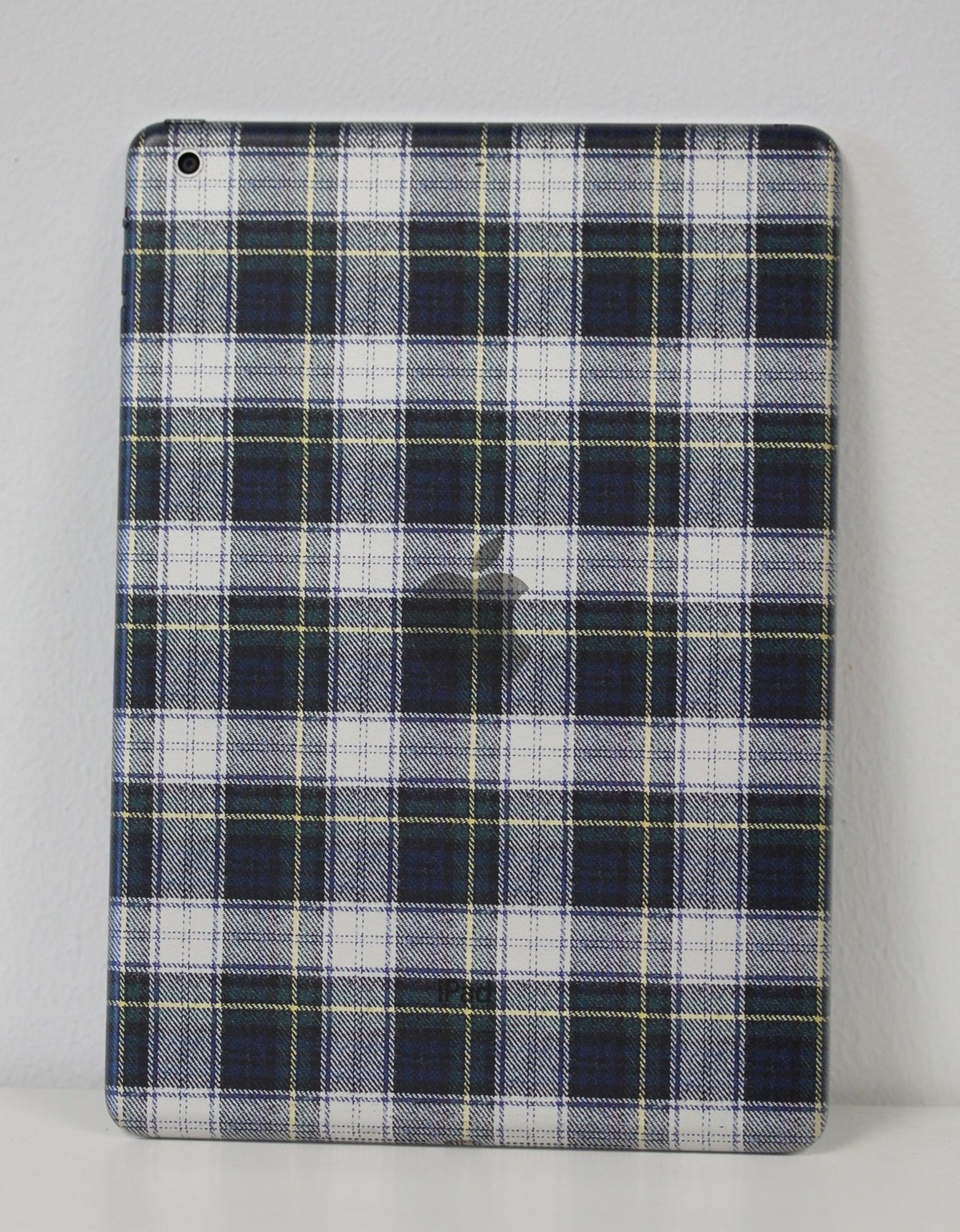Plaid iPad