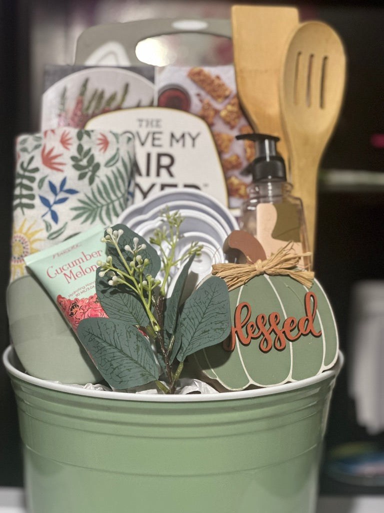 Kitchen Essentials Housewarming Gift Set