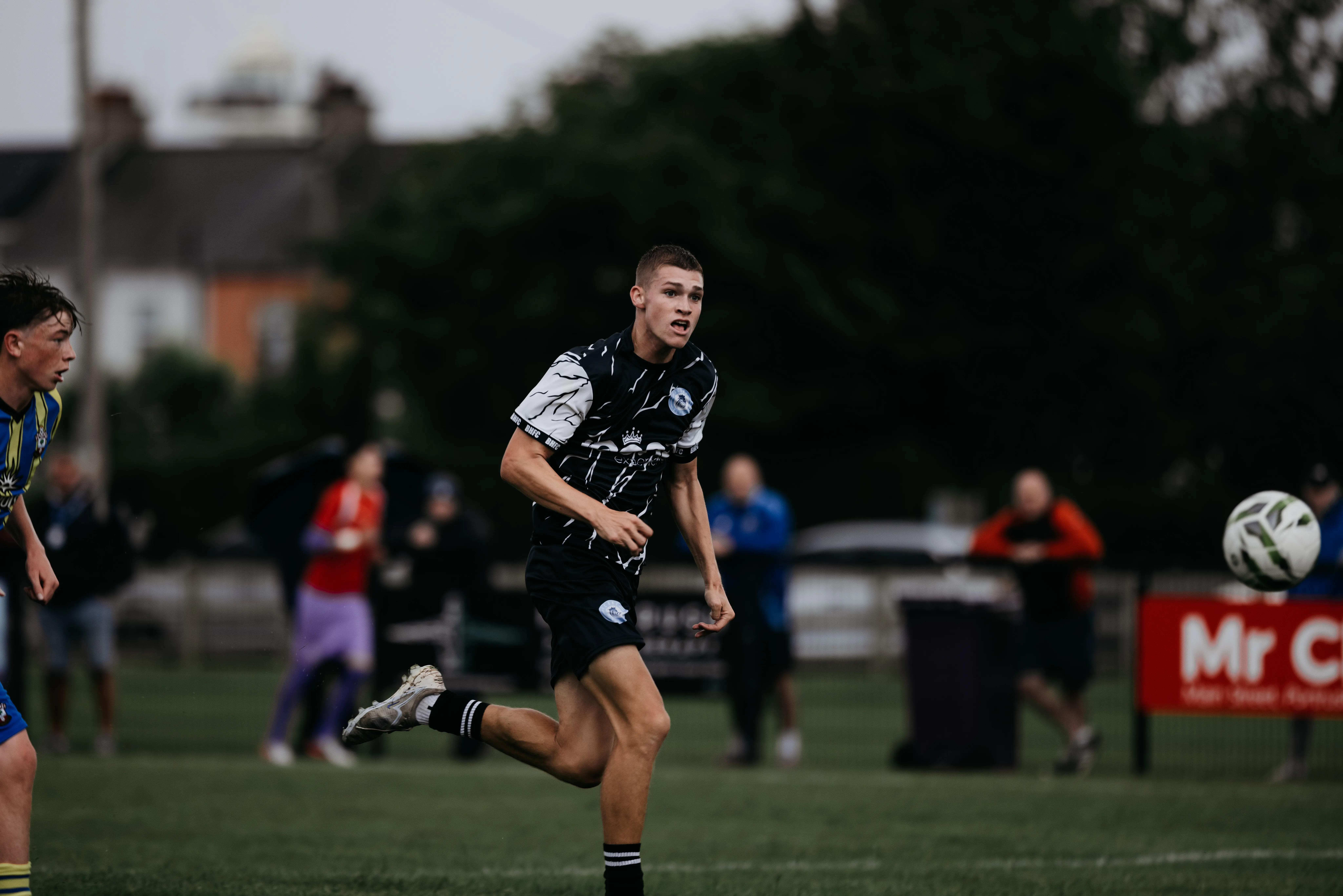 Iconz Elite player competing during a match against Southampton