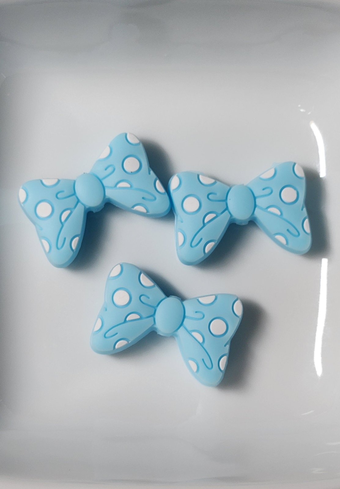 Bow Silicone focal beads, photo 4