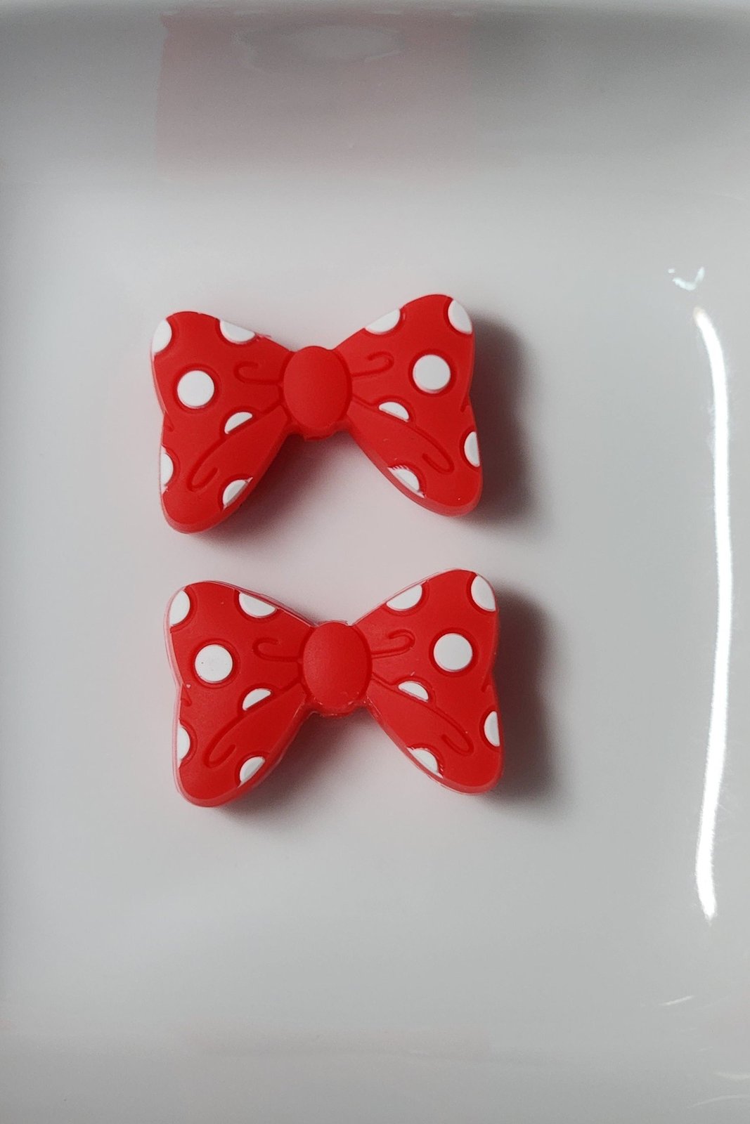 Bow Silicone focal beads, photo 10