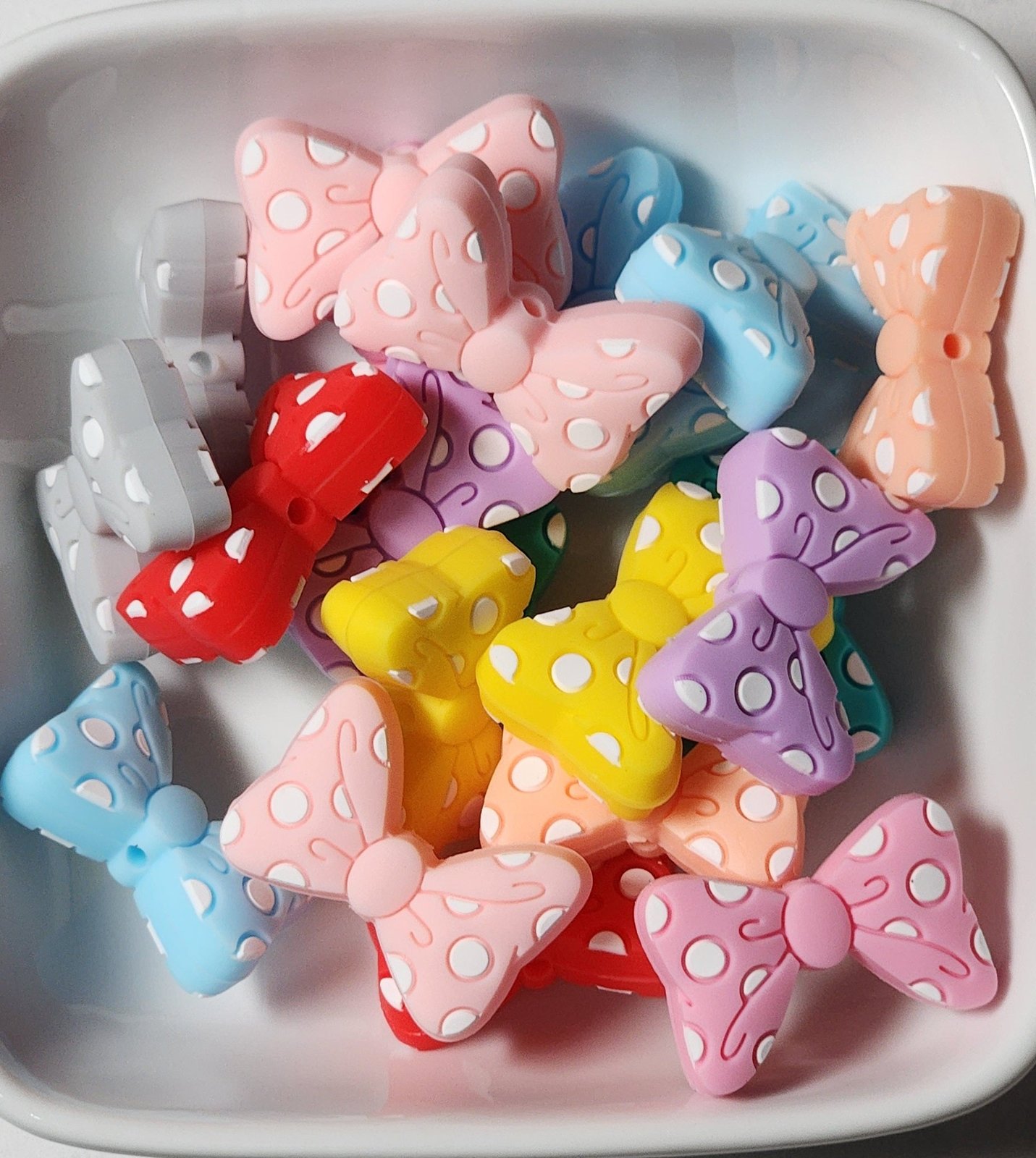 Bow Silicone focal beads, photo 11