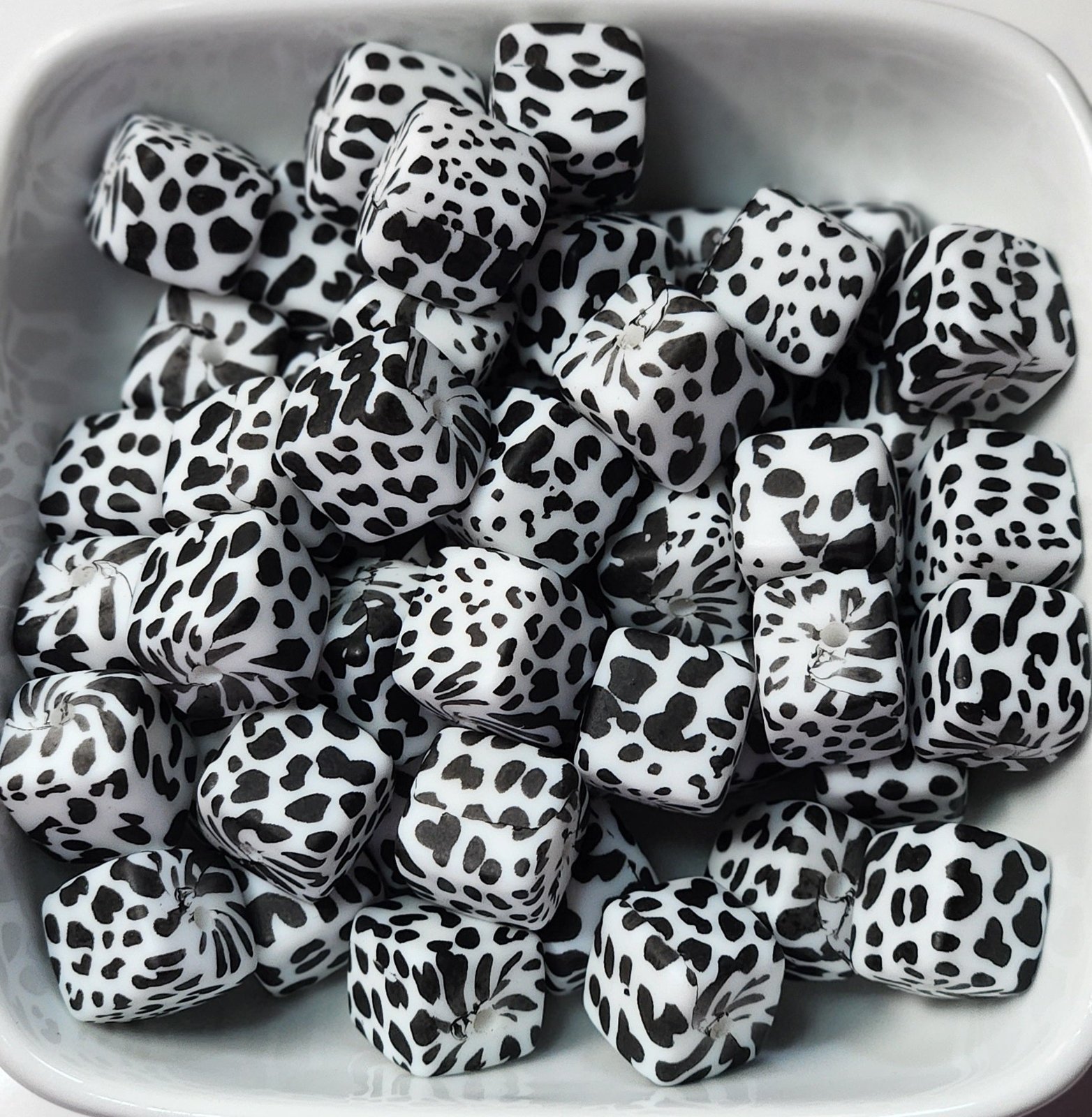 13.5 mm Square silicone beads *sold individually