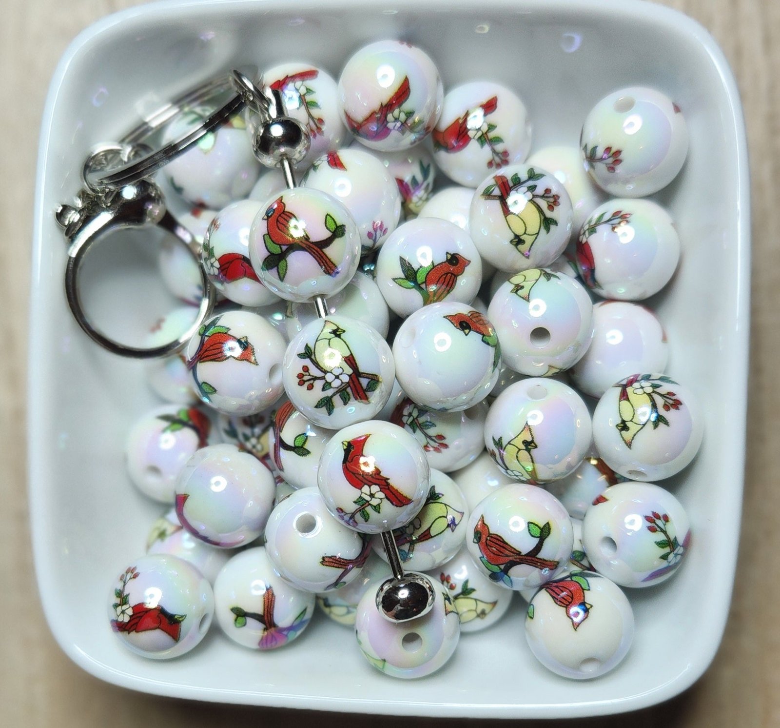 16 mm Acrylic Cardinal beads 5 count, photo 2