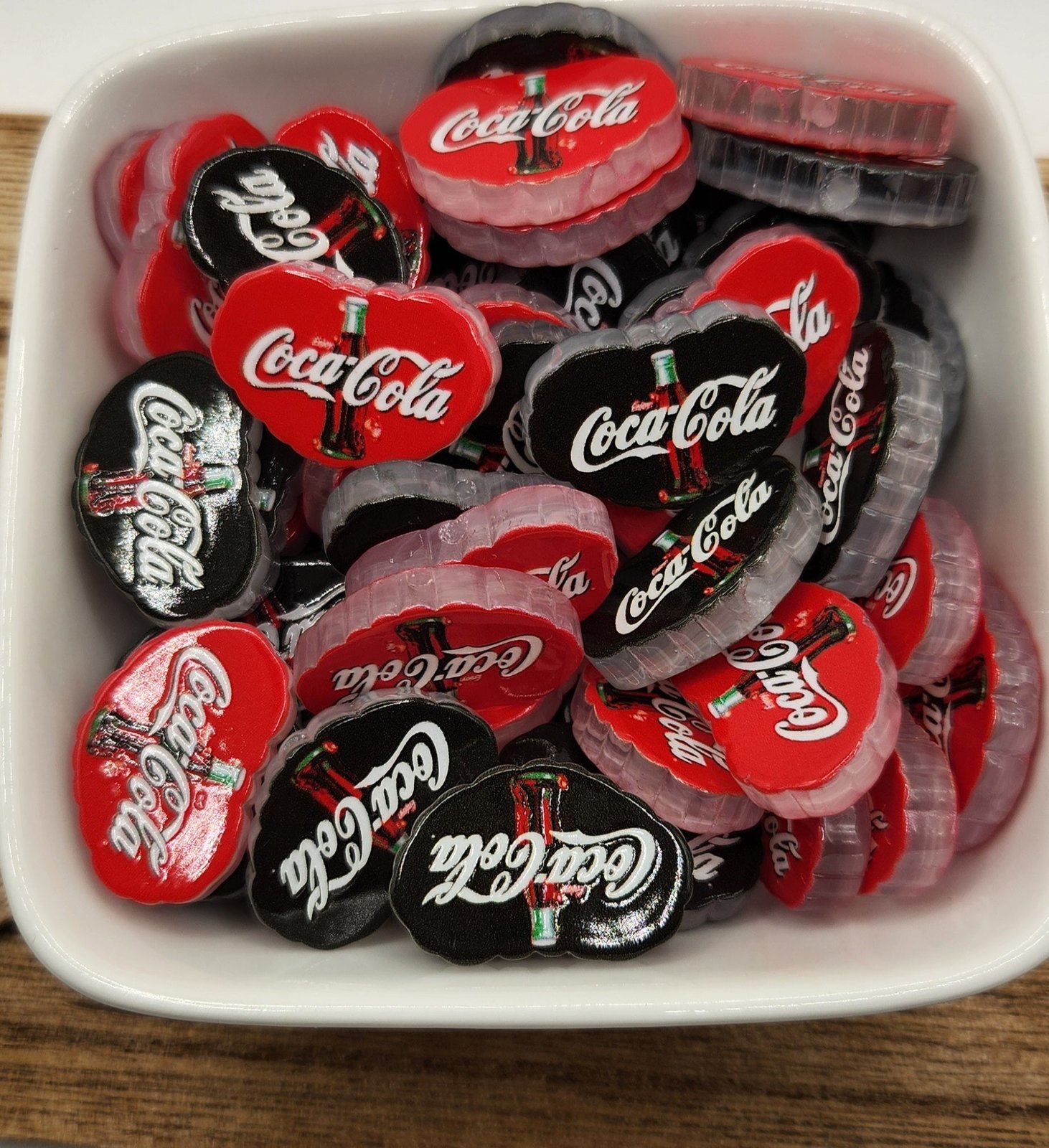 Acrylic Cola focal beads, photo 3