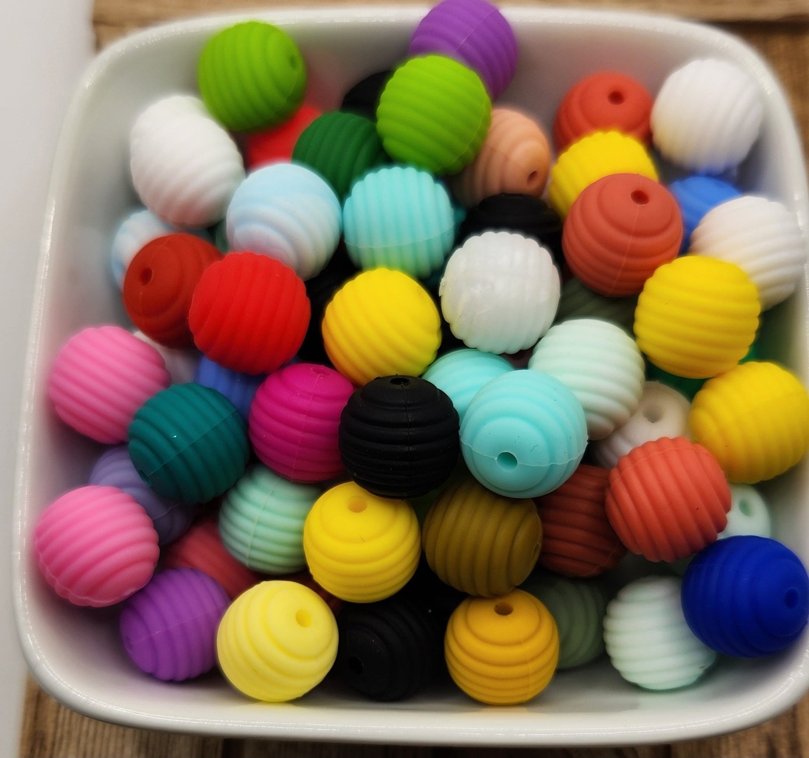 15 mm Solid Beehive silicone mixed bag 20 count