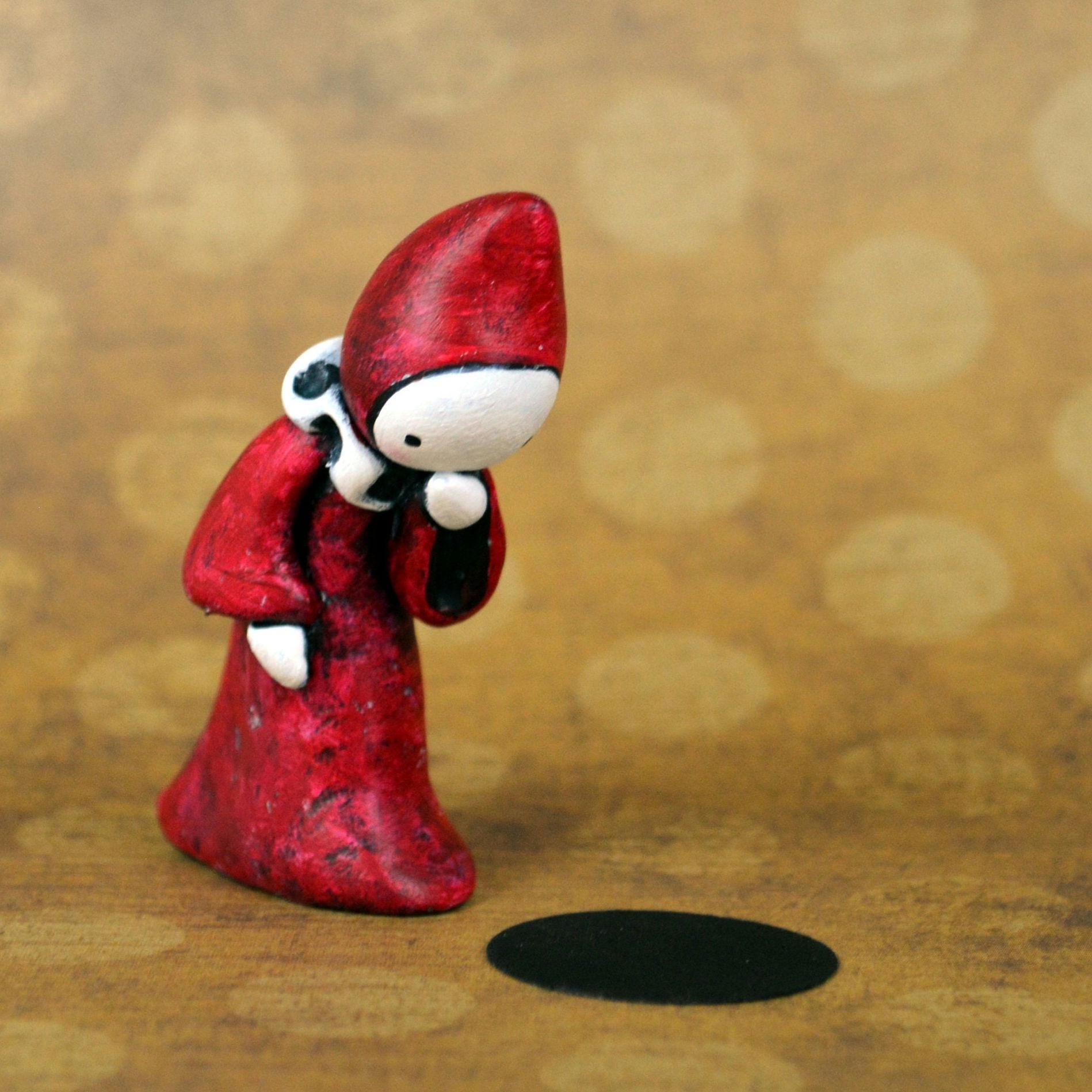 Curious Poppet (Finds a Hole)