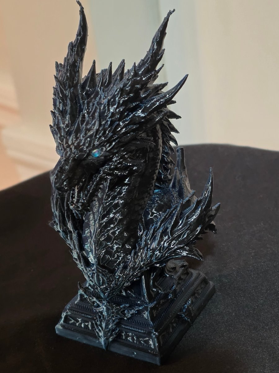 Dual-color silk PLA dragon bust figurine