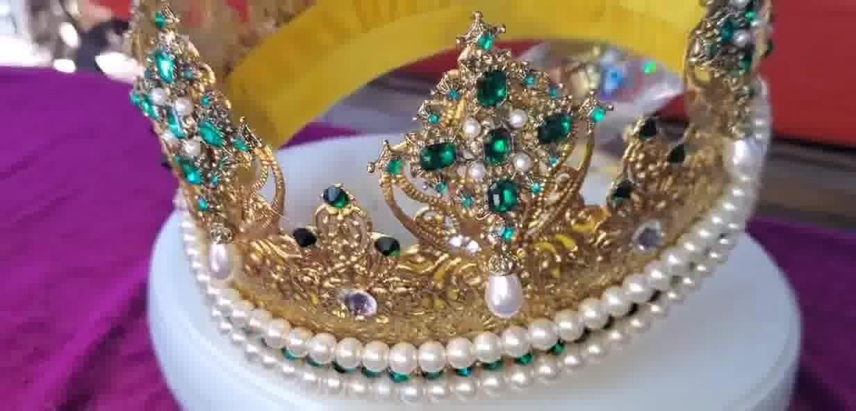 Crown of Venezia: Gold Medieval King-Queen Crown with Rich Emeralds & Pearls, detail 6