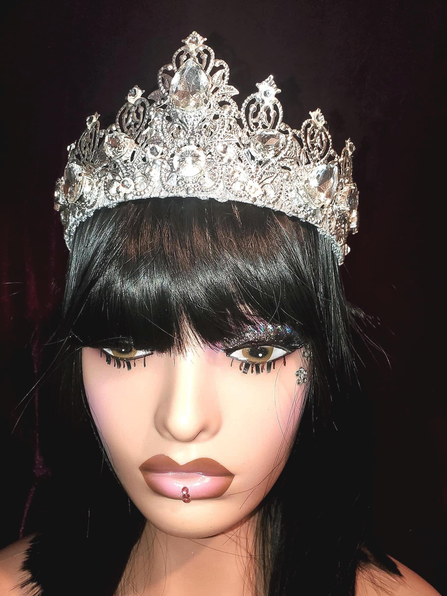 Rhinestone Medieval Crown Tiara: Fantasy Queen Costume, detail 2