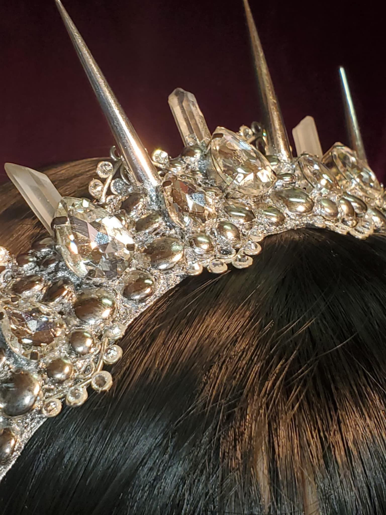 Antoinette Costume Tiara: Medieval Queen's Crown with Rhinestones, detail 4