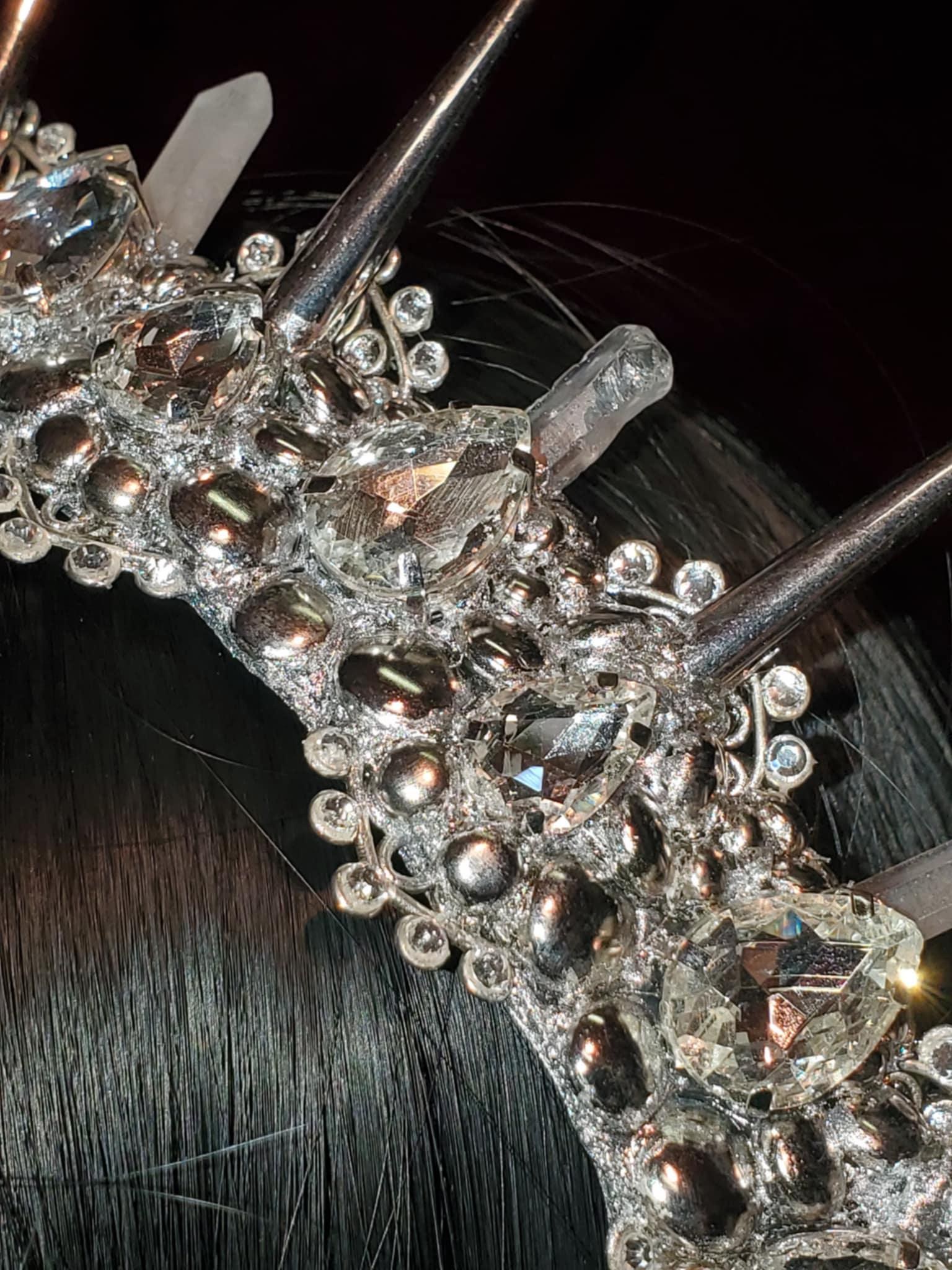 Antoinette Costume Tiara: Medieval Queen's Crown with Rhinestones, detail 5