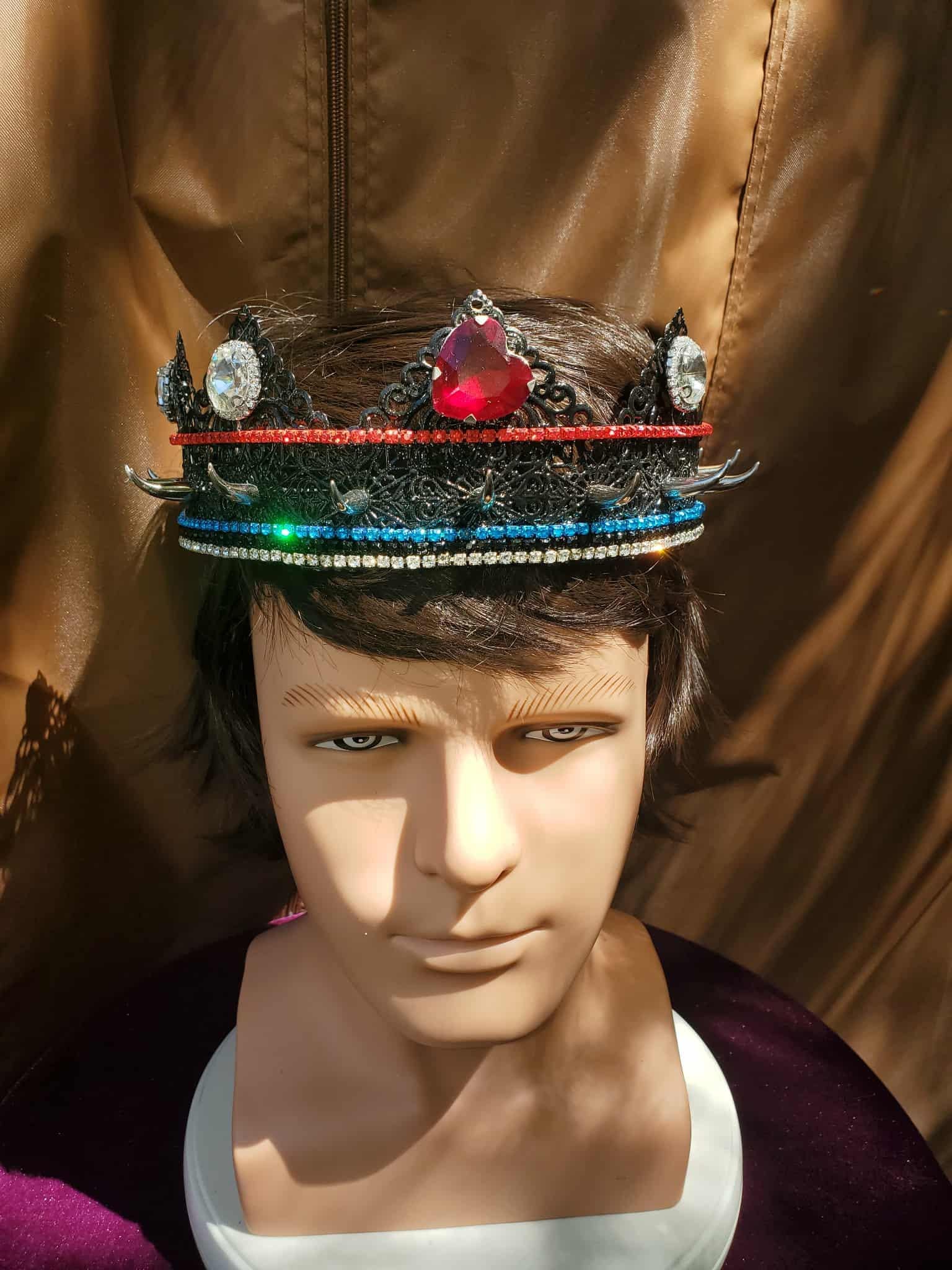 Leather Heart Crown: Black Gothic Style with Rhinestones