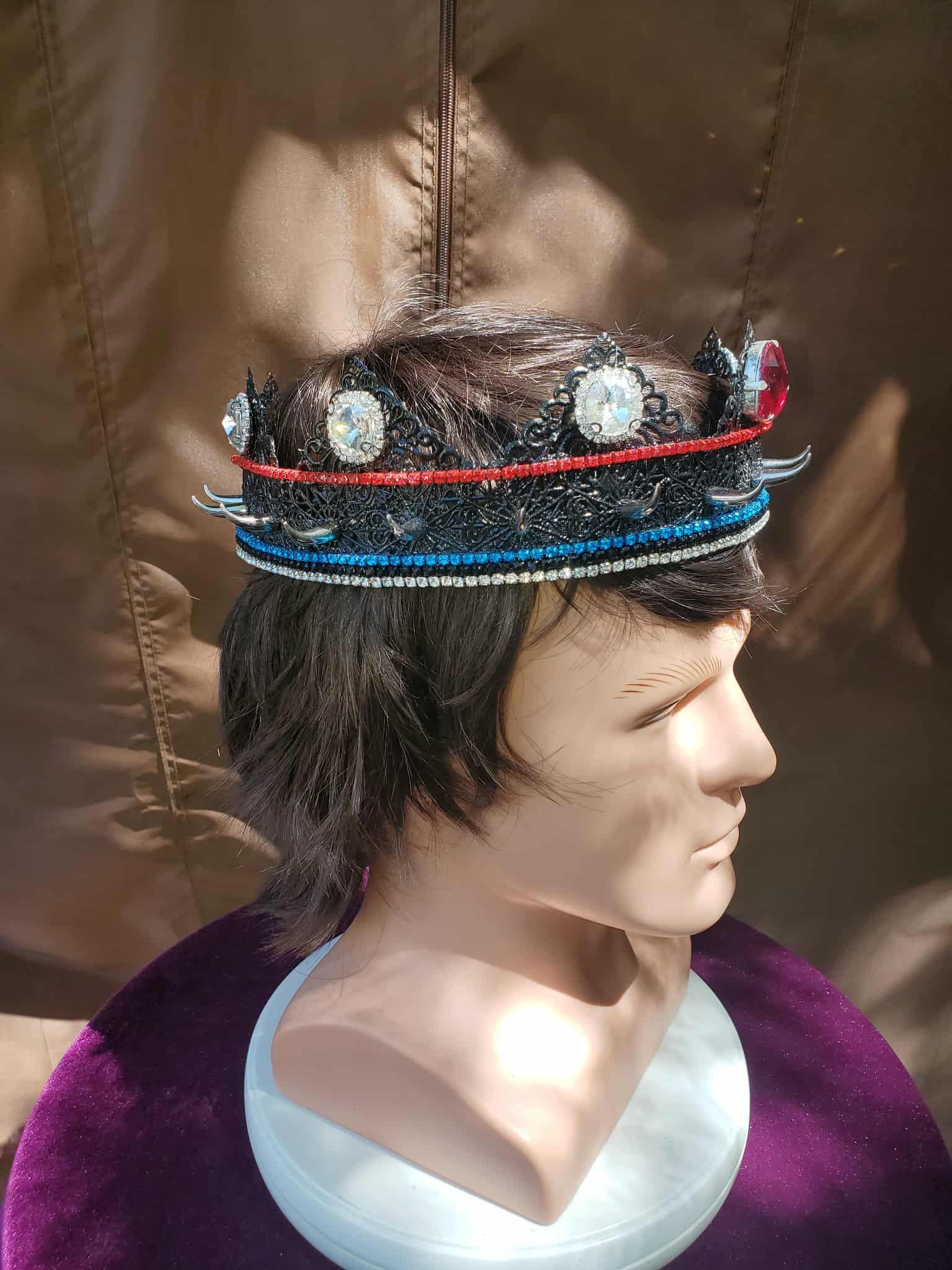 Leather Heart Crown: Black Gothic Style with Rhinestones, detail 2