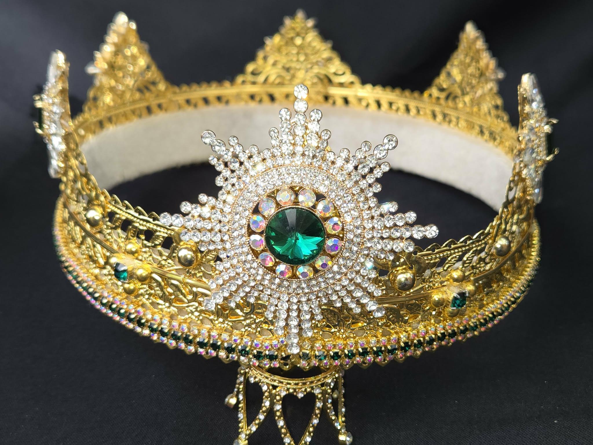 Emerald Starburst Crown, Gold Gothic Fantasy Crown., detail 3
