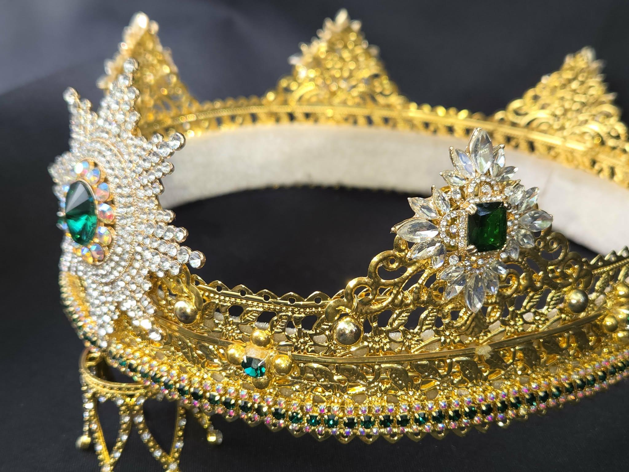 Emerald Starburst Crown, Gold Gothic Fantasy Crown., detail 4