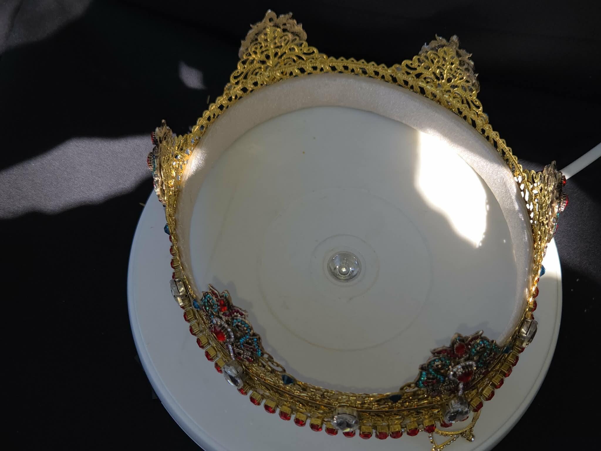 Classic Gold Crown, Mysticism of the Far East, detail 4