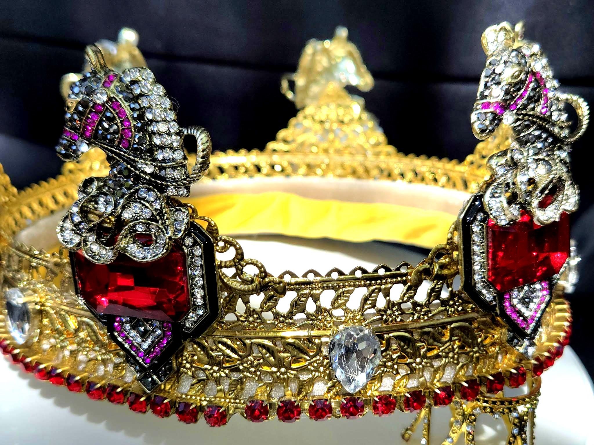 Fantasy Stallion Noble Golden Ruby Crown., detail 4