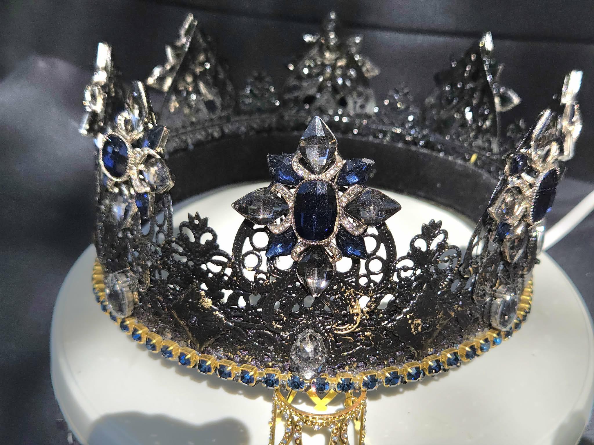 Darkstar Crown. Black Lacquered Kings Crown w/Brushed gold accents. Blue/Smoke Rhinestones., detail 4