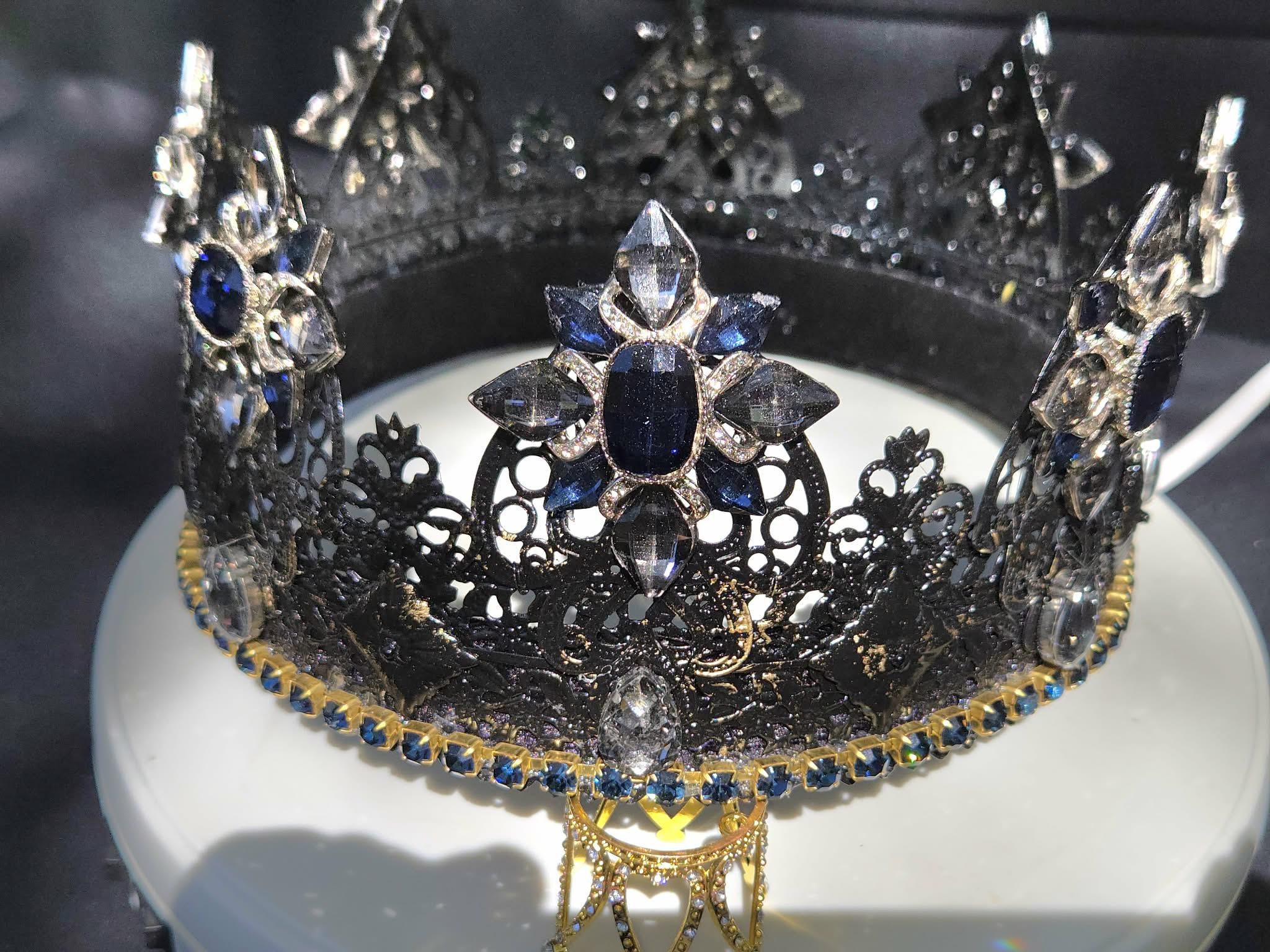 Darkstar Crown. Black Lacquered Kings Crown w/Brushed gold accents. Blue/Smoke Rhinestones., detail 6